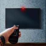 علت خاموش و روشن شدن تلویزیون